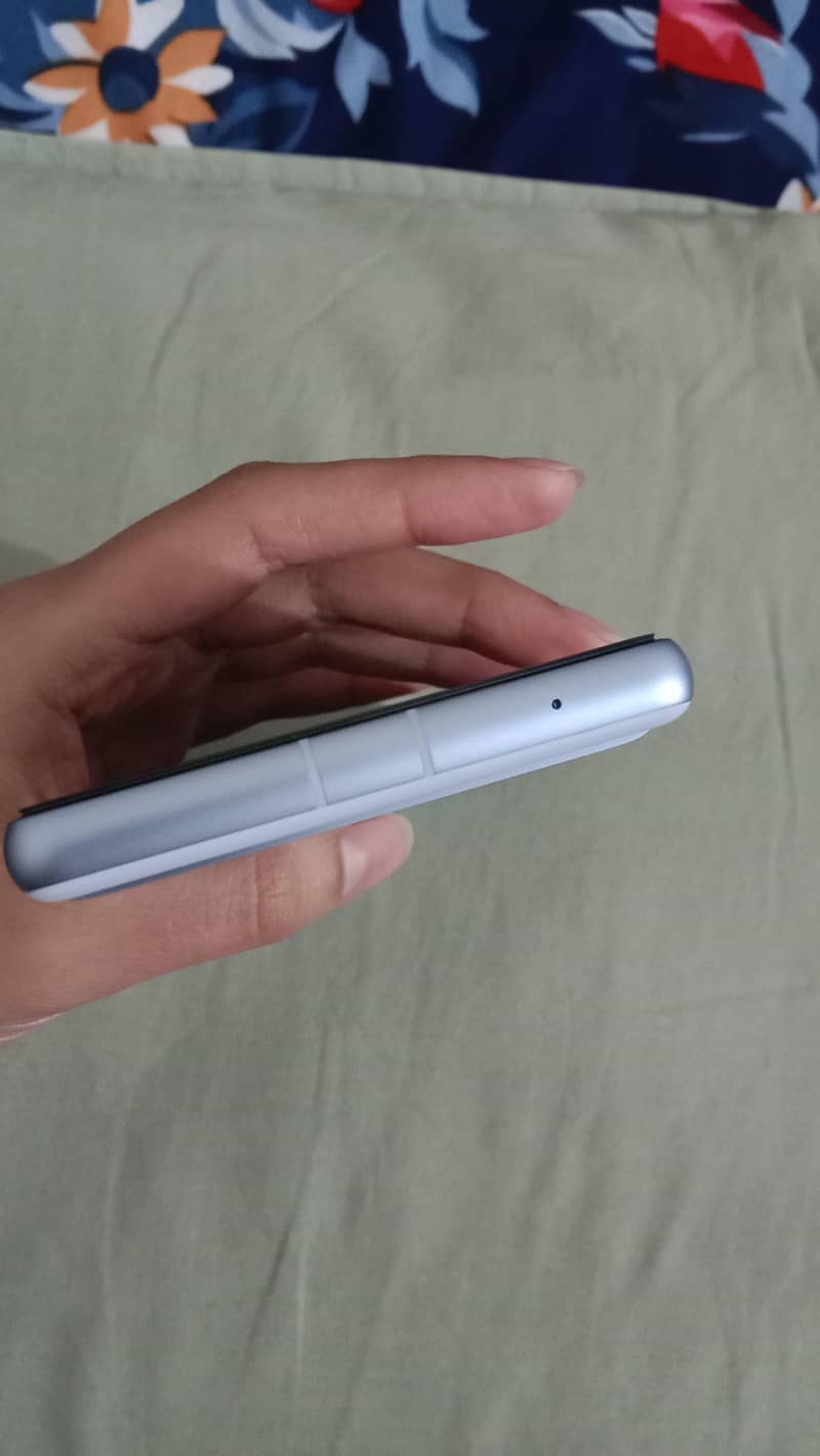 Google Pixel 7a 2