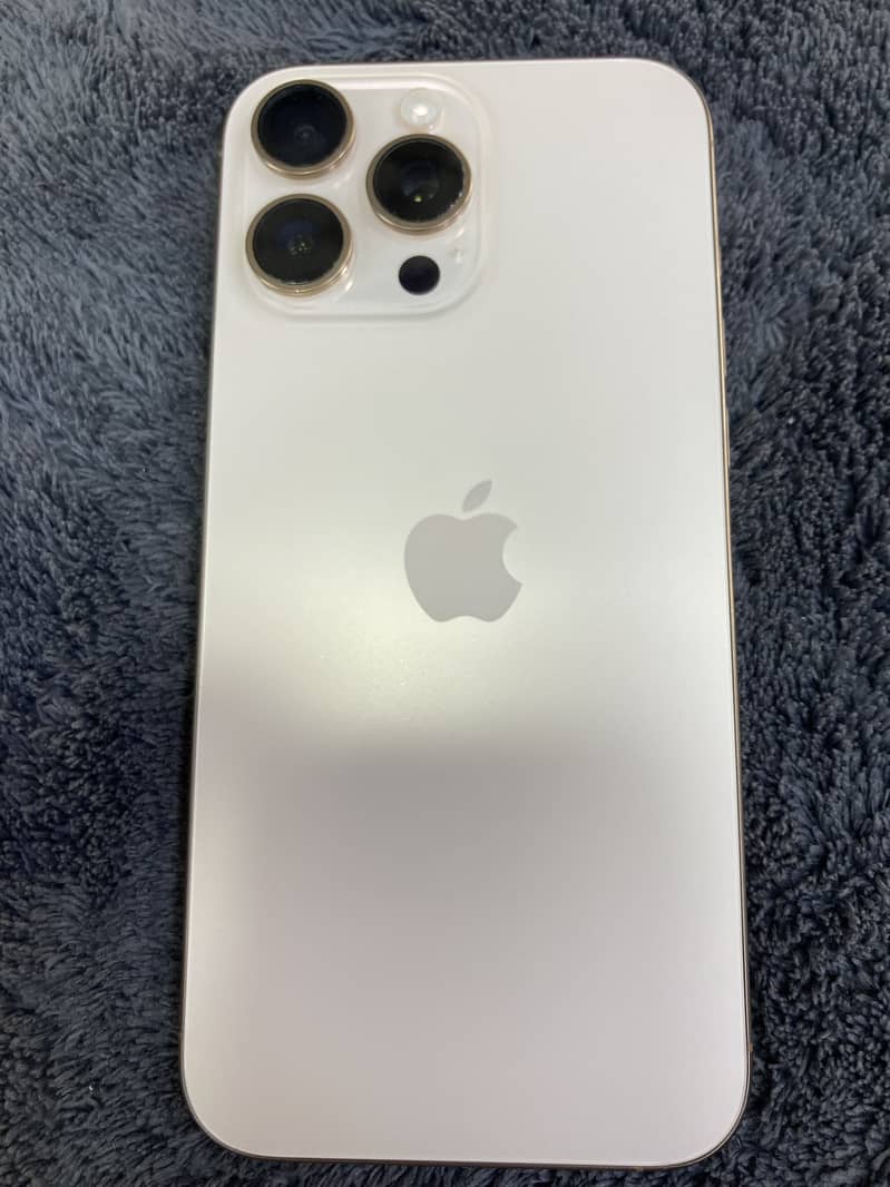 Apple iPhone 16 Pro Max 0