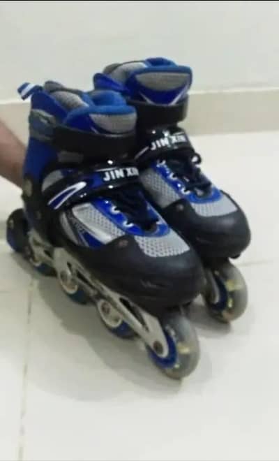 Skating shoes