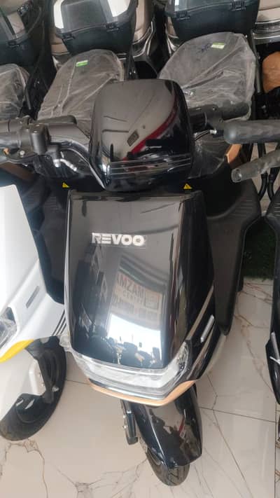 Revoo Scooty | Easy Plan | Different Colours Available
