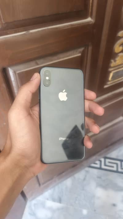 Apple iPhone XS (urgent sale)