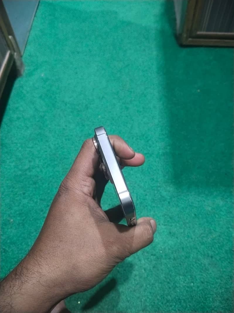Apple iPhone 13 Pro 3
