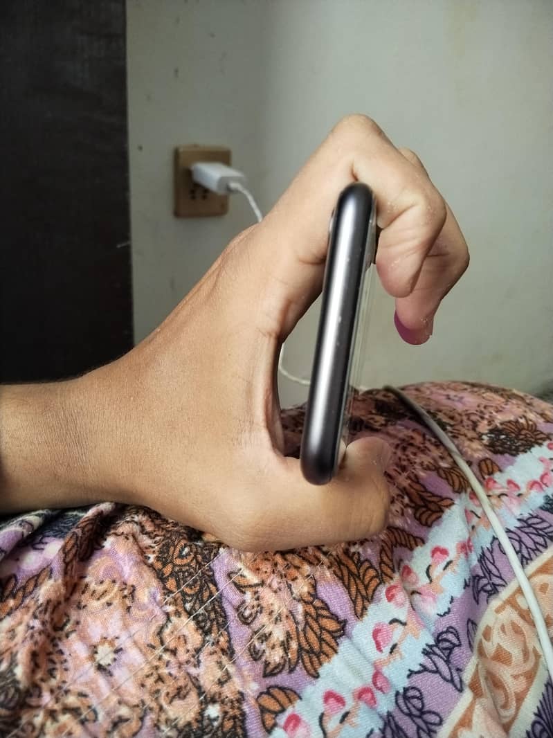 Apple iPhone 11 2