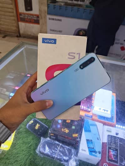 VIVO S1 - 4/128 ---- 03340993420