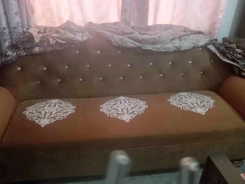 5 seater sofa 0