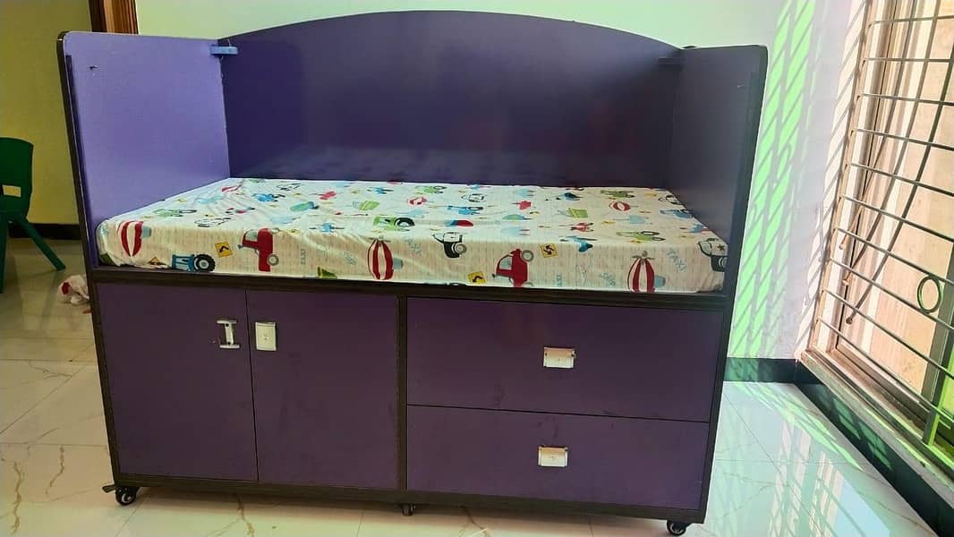 baby cot 1