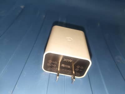 Google Pixel 8 Pro 30W C-C charger