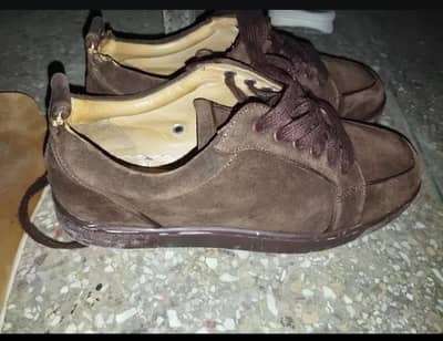 Christian loubtion red bottom