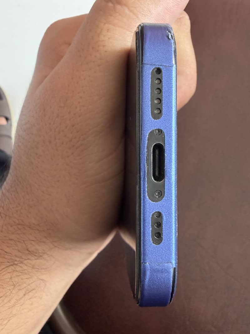 iPhone 16 pro 1
