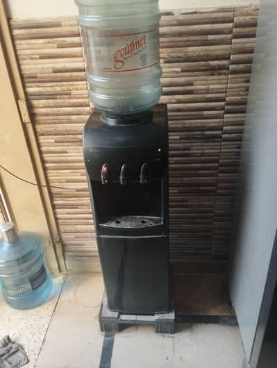 Orient Water Dispenser iis for sale in running condition