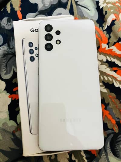 Samsung galaxy a32 6/128 with box
