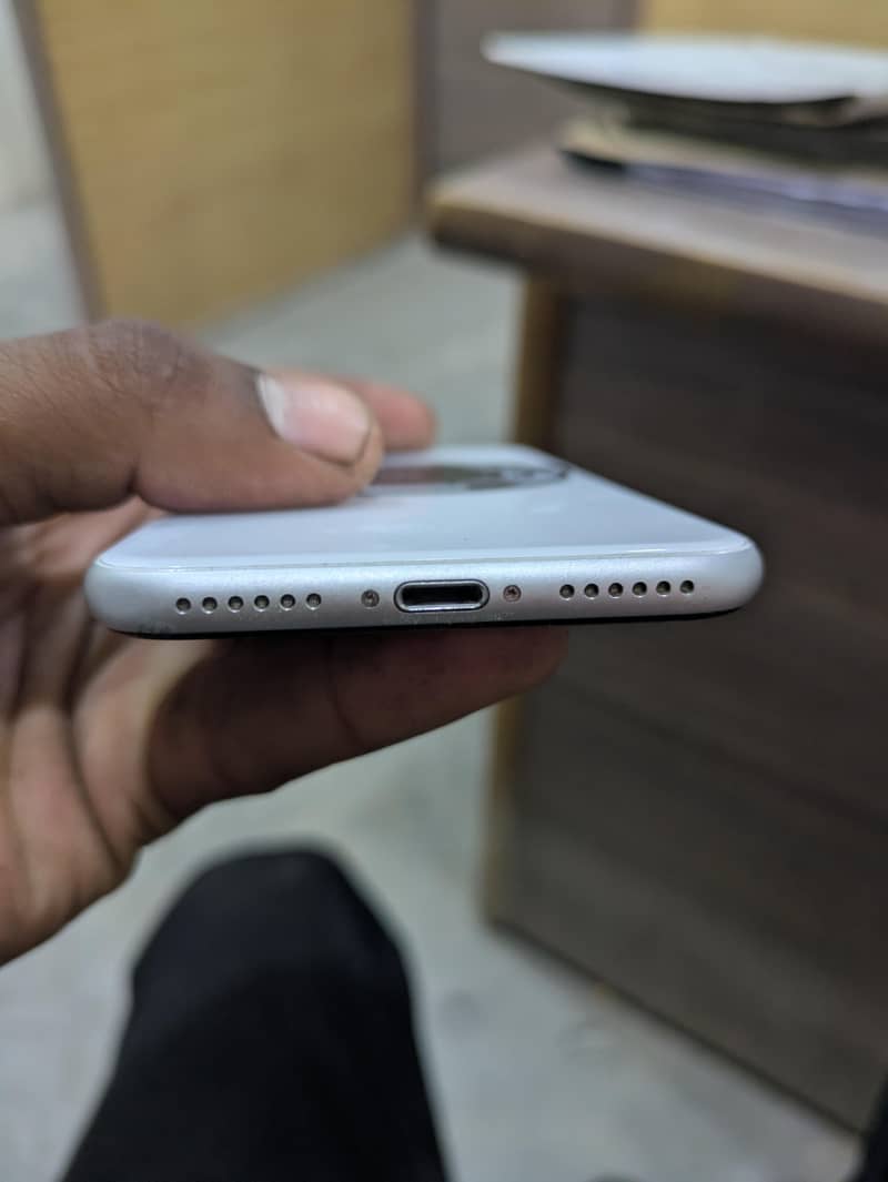 Apple iPhone SE 4