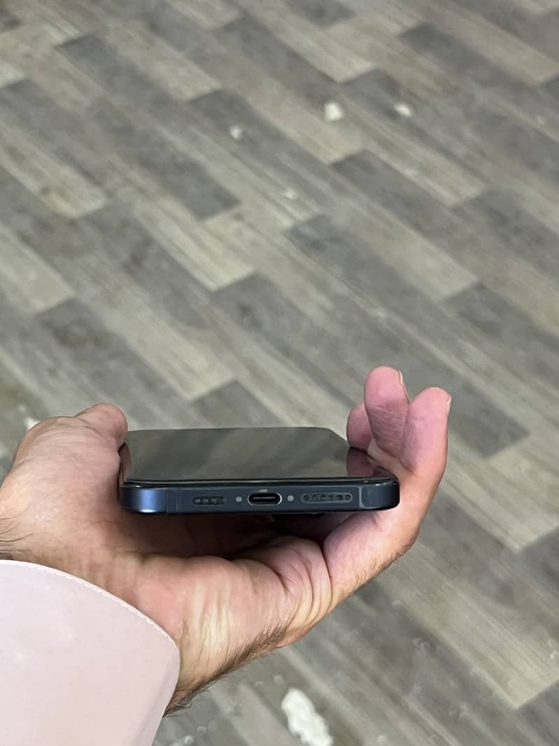 Apple iPhone 15 plus 2