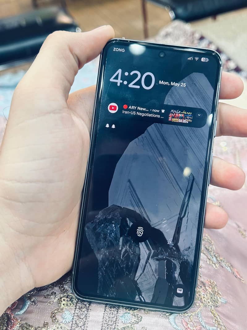 Google Pixel 8 4