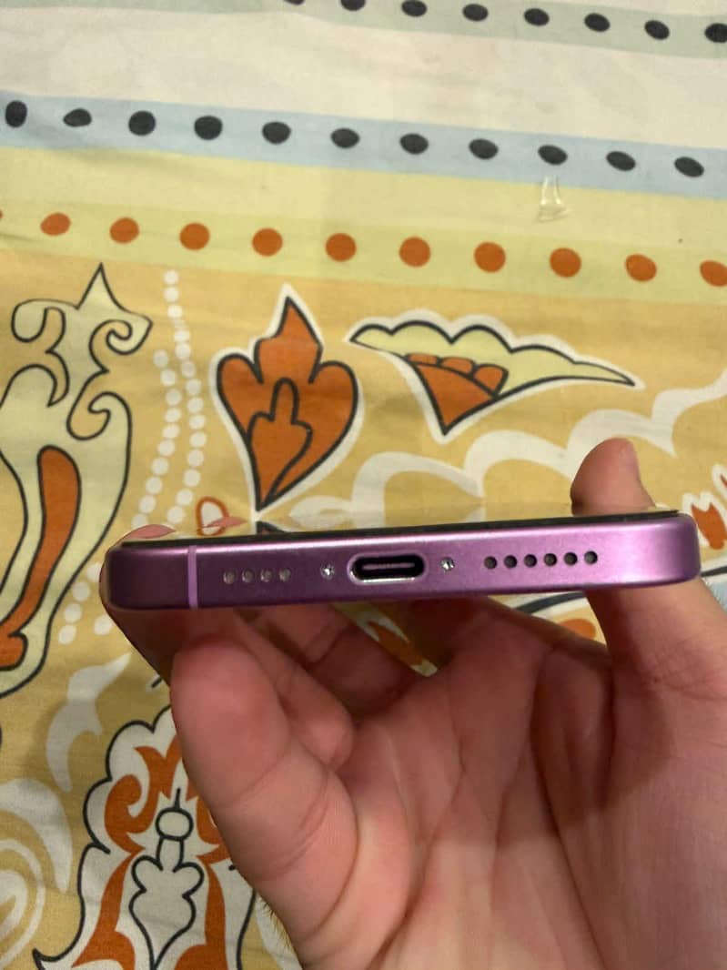 Apple iPhone 16 Plus 1