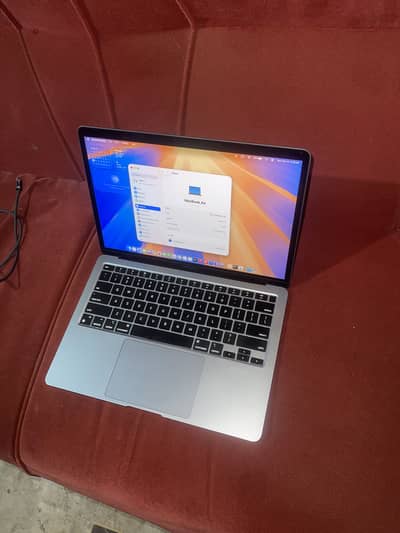 Apple macbook air m1 chip 2020 model 8/512gb