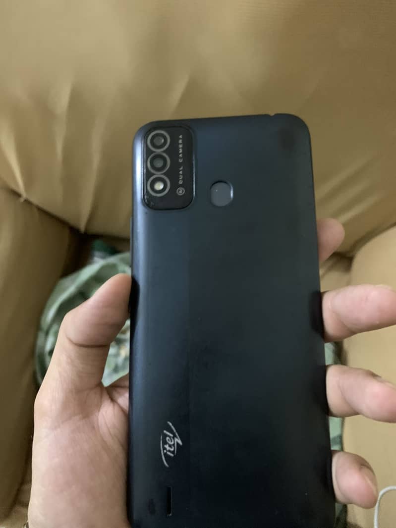 Itel Vision 2s . Rabta num 03151550350 1