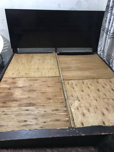 used bed black shade