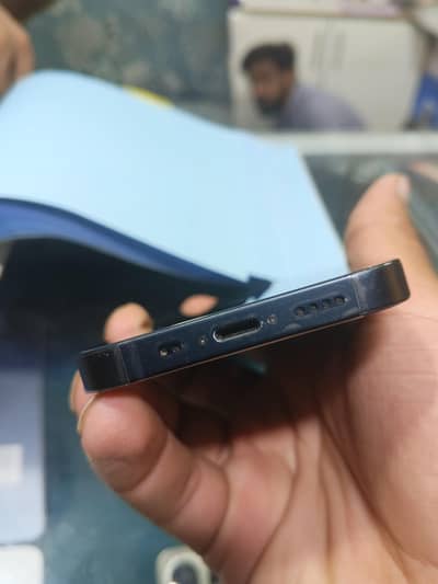 Iphone 13 mini   . 128 storage. 10/10 condition