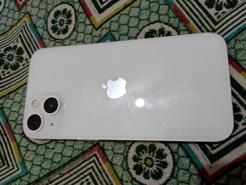 Apple iPhone 13 3