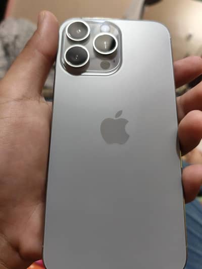 iphone 15 pro max factory unlock 93% battery health