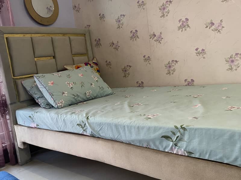 single bed 0
