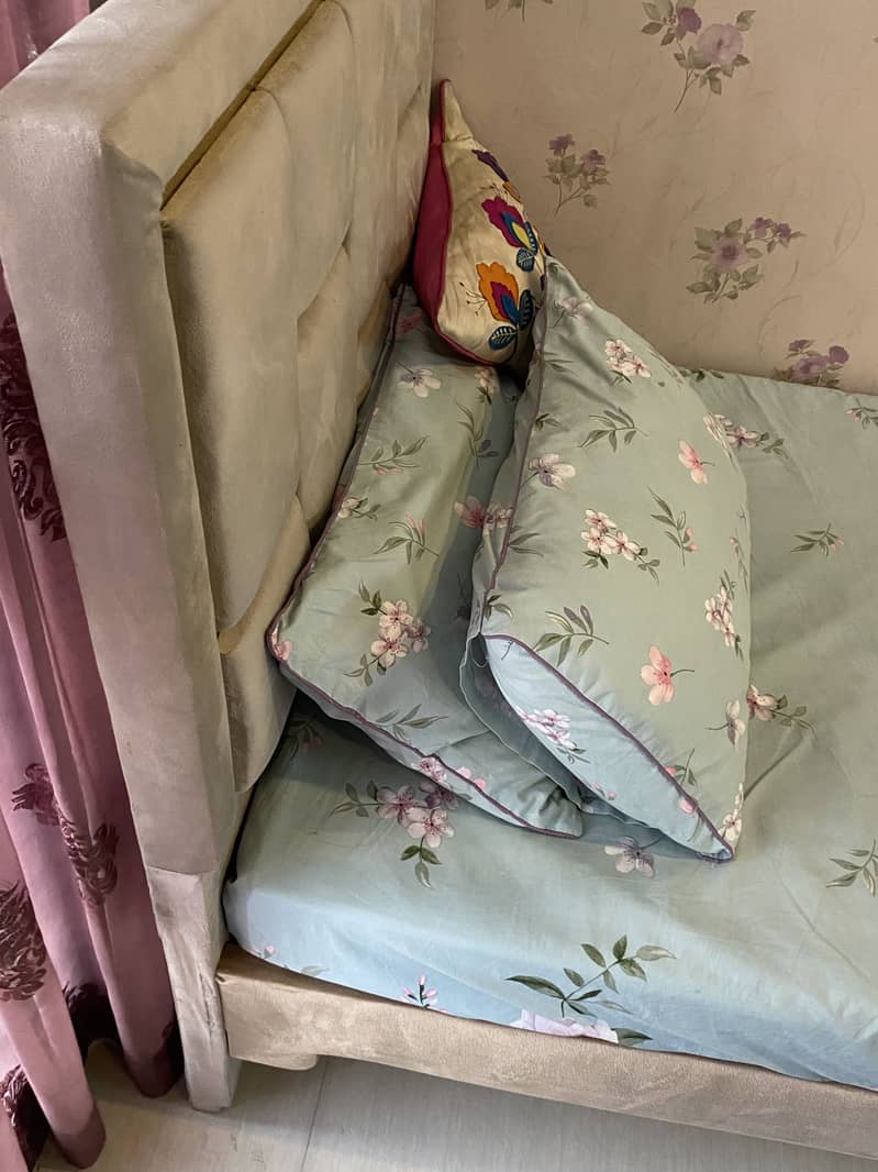 single bed 2