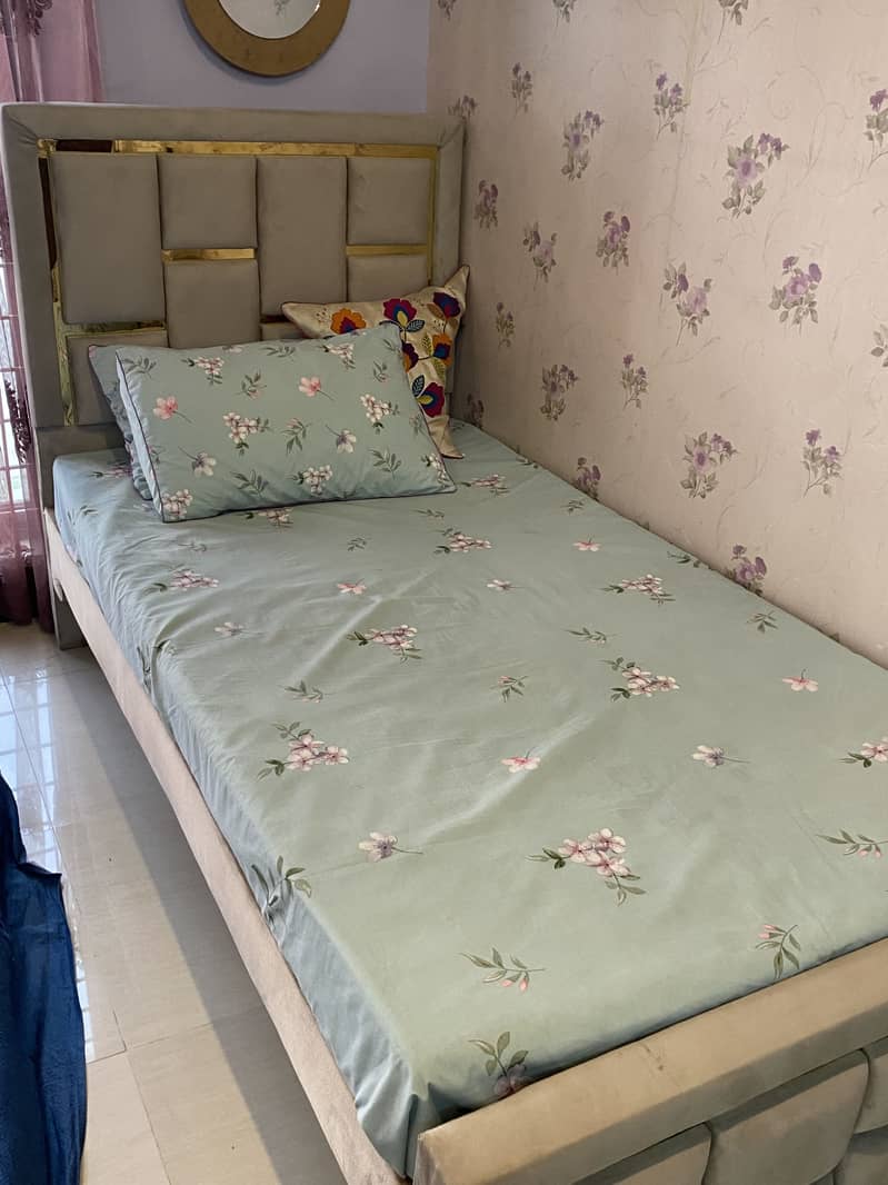 single bed 4