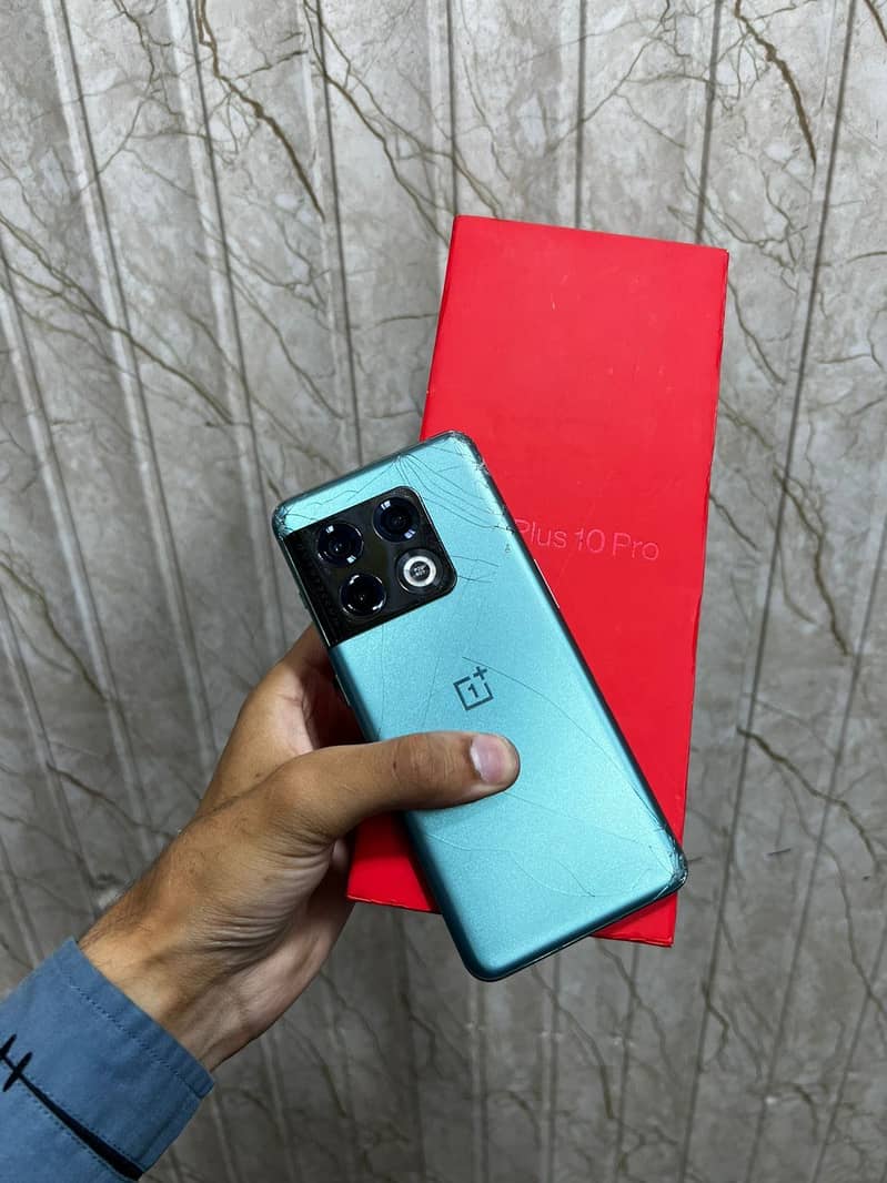 One Plus 10 Pro 1