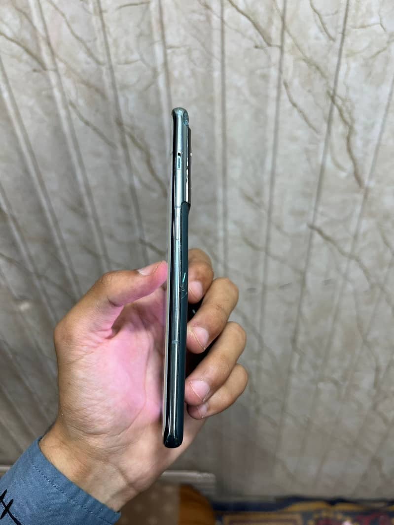 One Plus 10 Pro 3