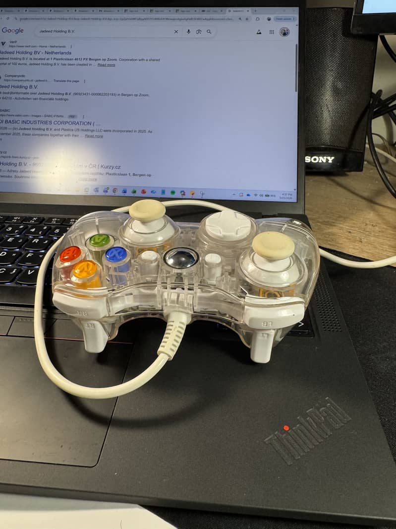 Xbox 360 controller transparent with lights 2
