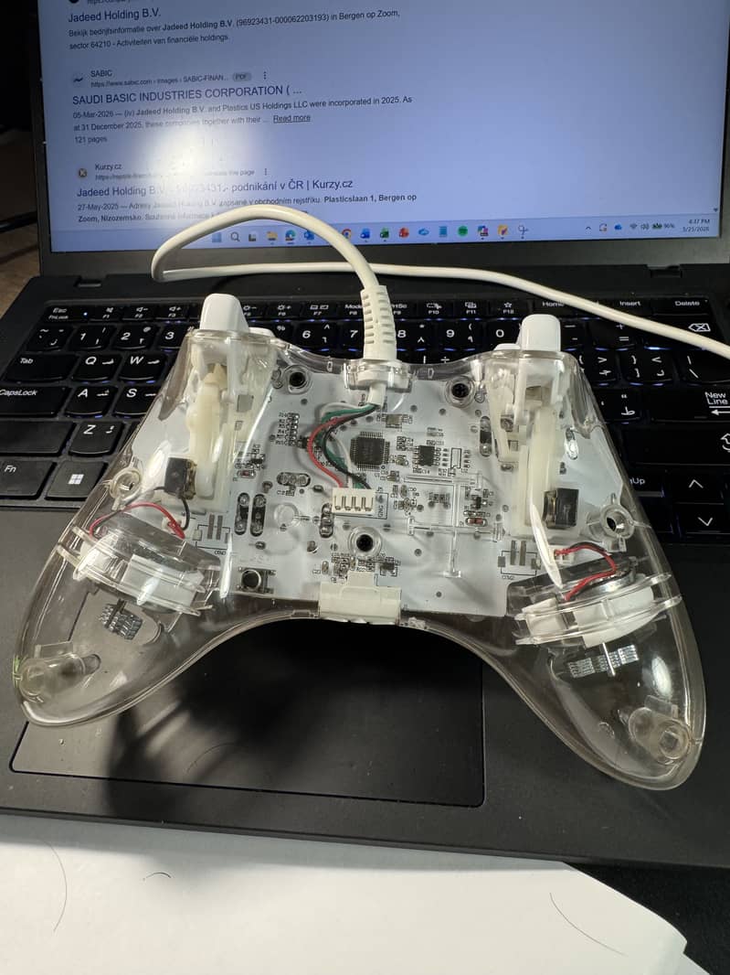 Xbox 360 controller transparent with lights 8