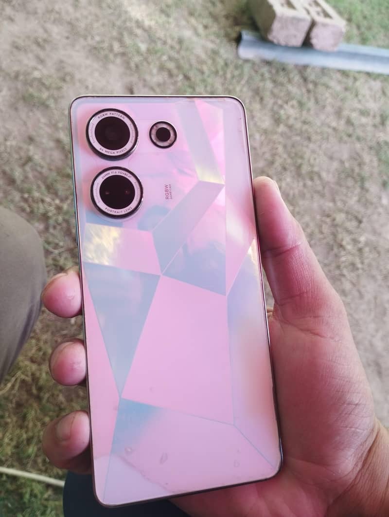 Tecno CAMON 20 0
