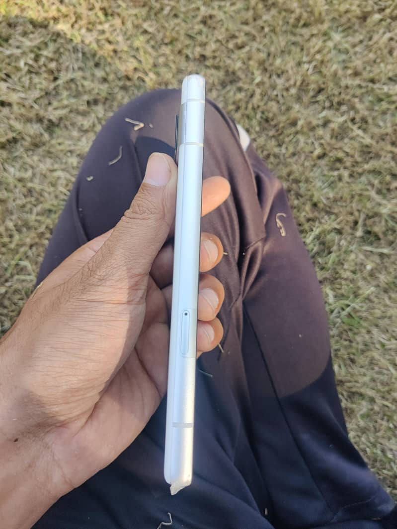 Google Pixel 7a 4