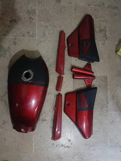 CD 70 Tanki tapay red color