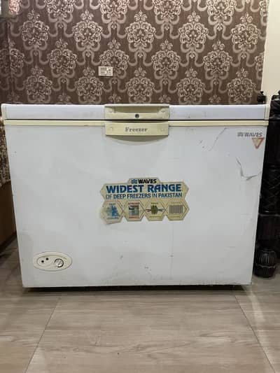 Waves deep freezer