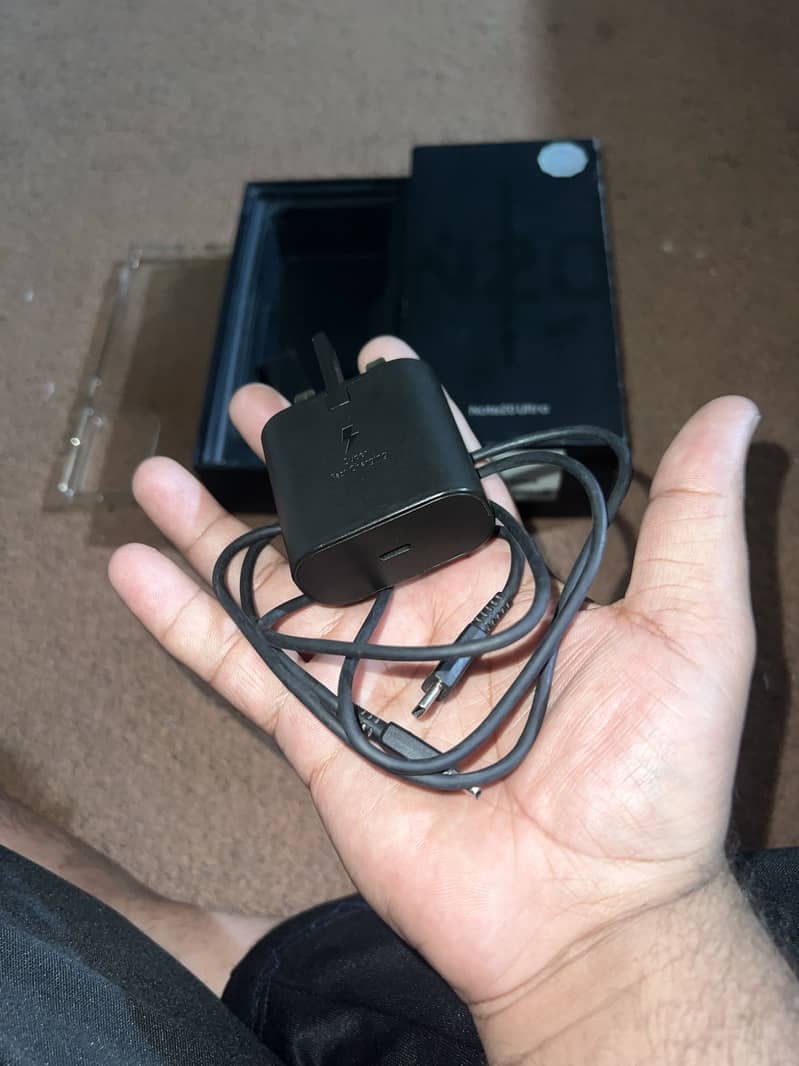 Note 20 Ultra 13
