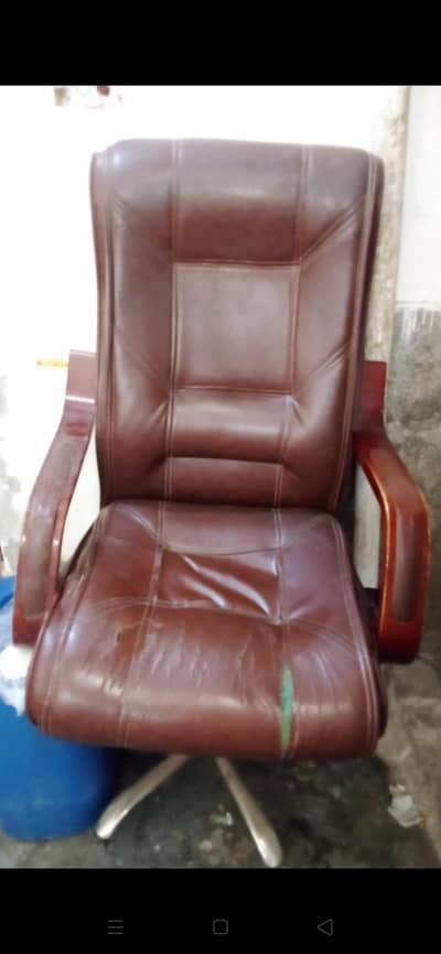 theek hai bus 03064068009