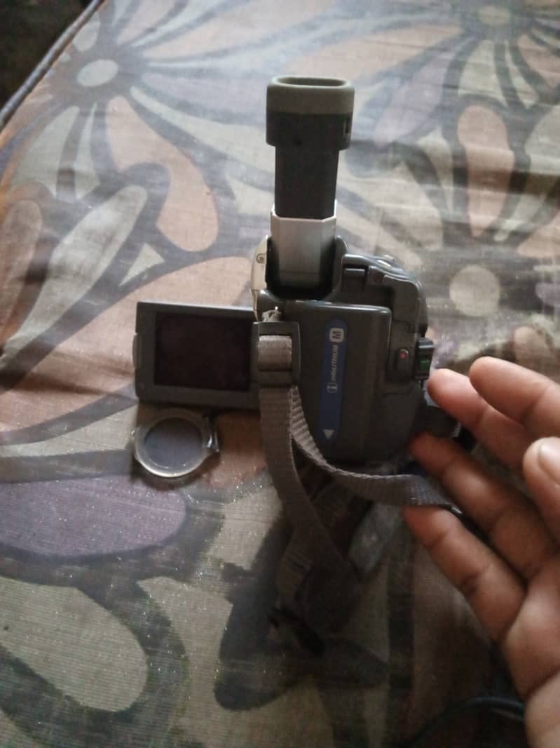 Handi cam camra 0