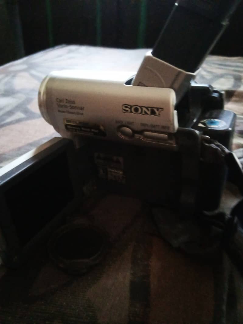 Handi cam camra 1