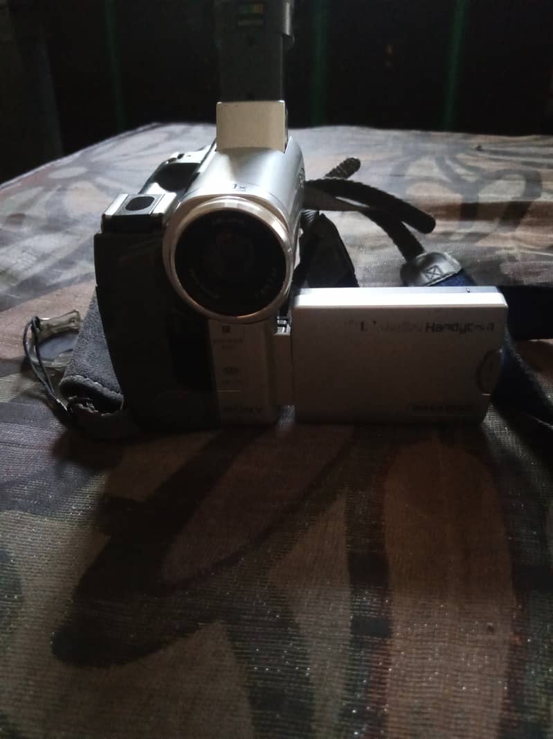 Handi cam camra 2