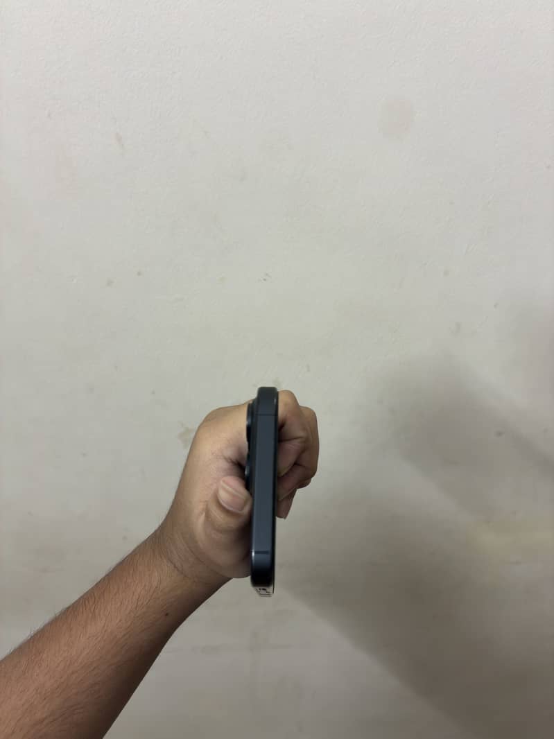 Iphone 15 pro max 3