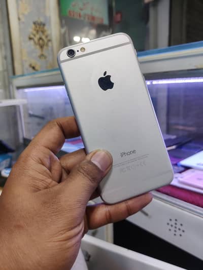 iphon 6 ha 16GB PTA Approve beeche wala button ni chalta bus