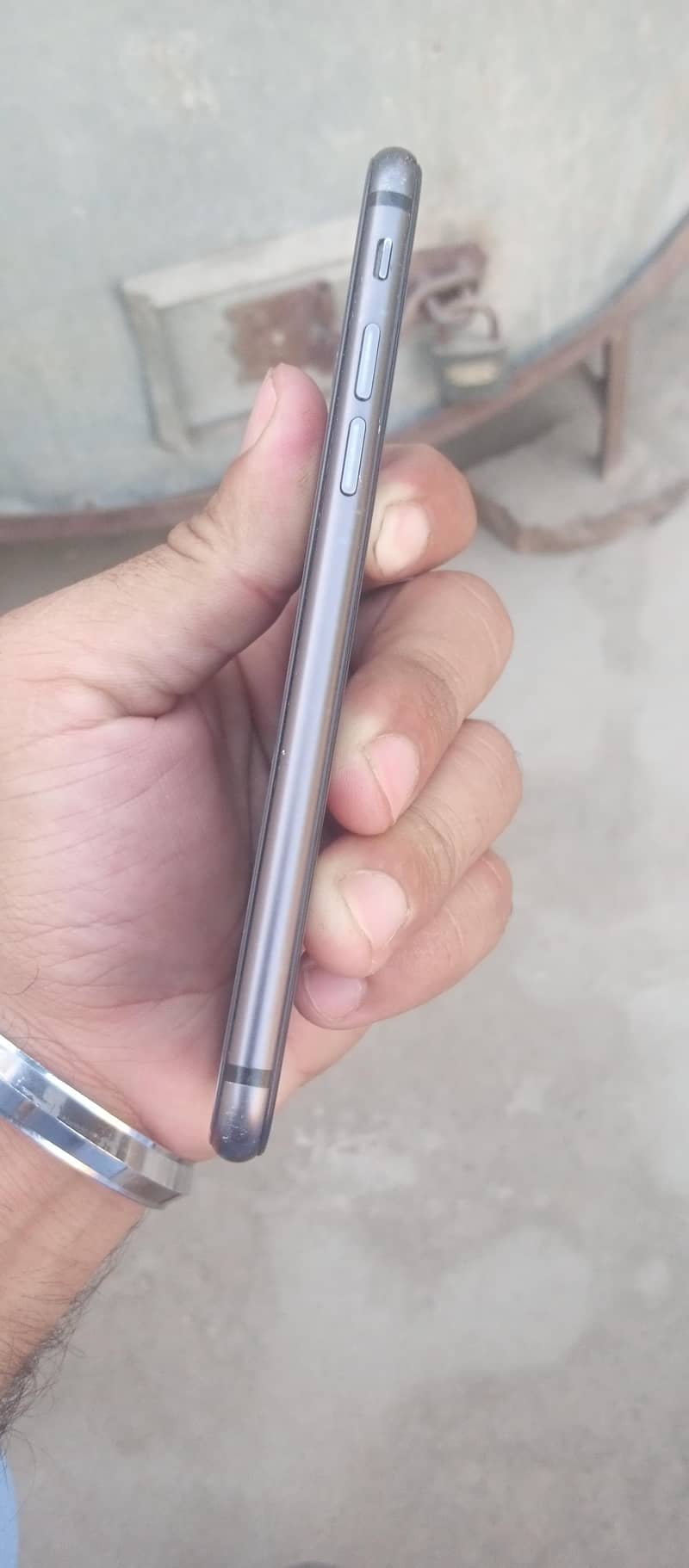 iPhone 8 6