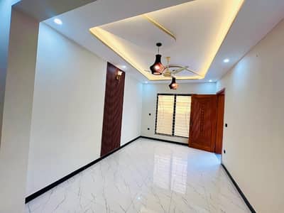8 MARLA LUXURY BRAND NEW HOUSE FOR SALE MULTI F-17 ISLAMABAD ALL FACILITY AVAILABLE CDA PPROVED