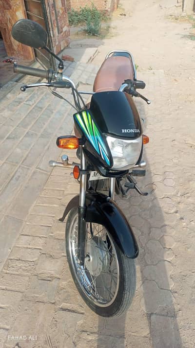 Honda Pridor 100 CC Black Edition