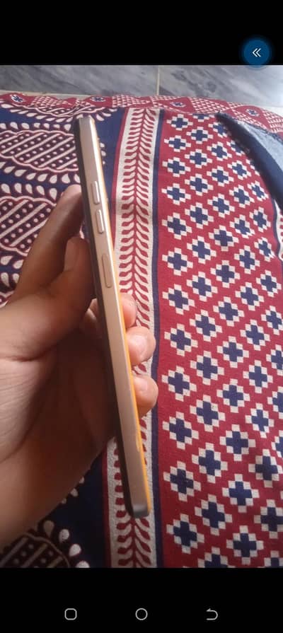 6/128gb with box and original charger