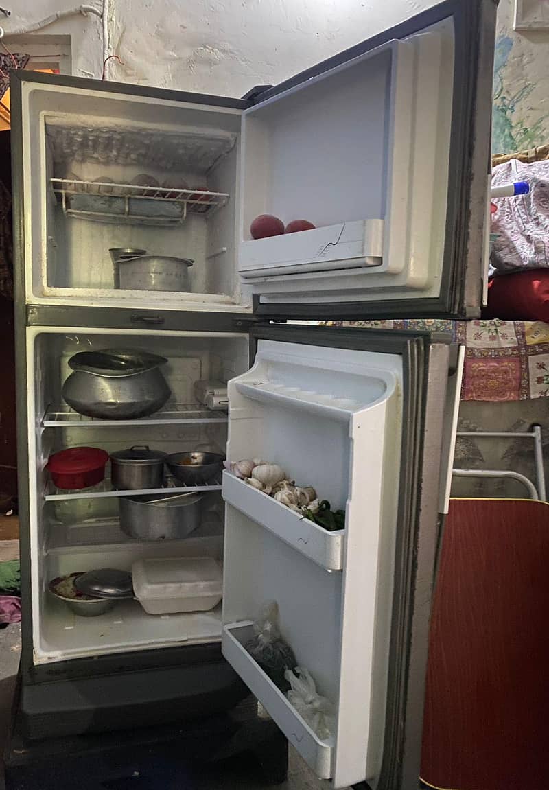 Small refrigerator 3