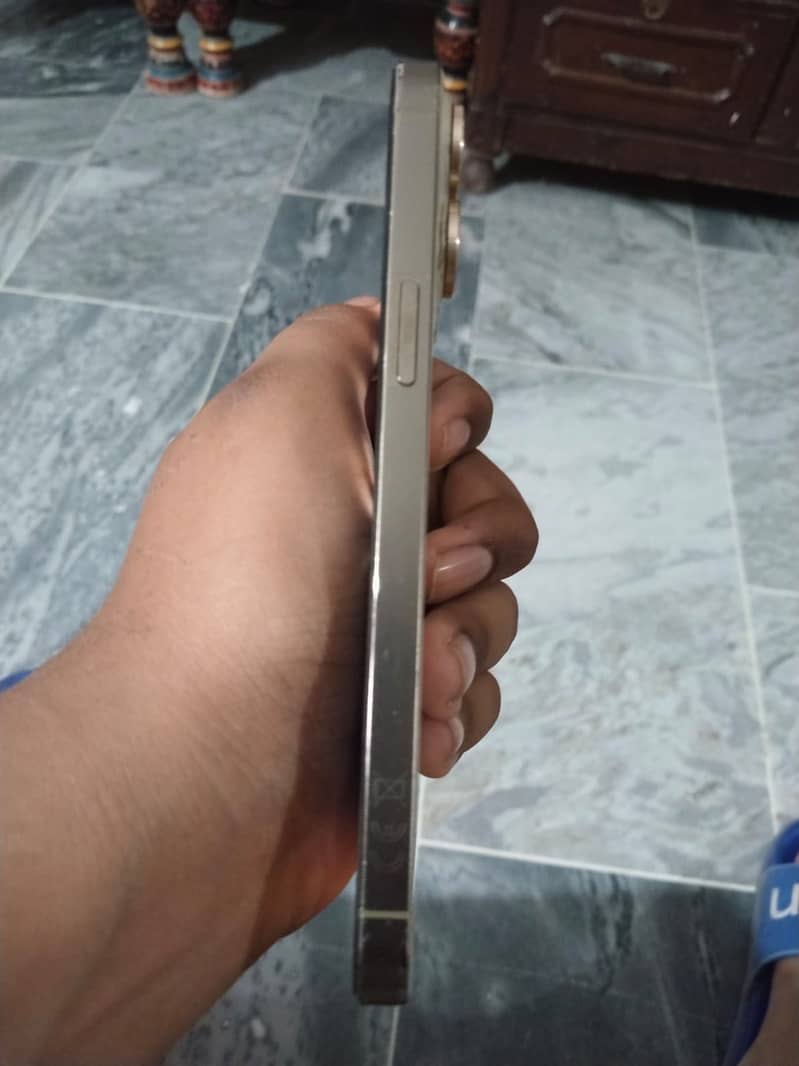 iPhone 14 Pro Max 3