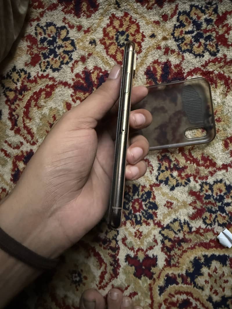 Iphone Xs 5